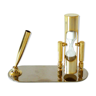 Hourglass & pen holder