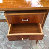 Flat desk compass feet