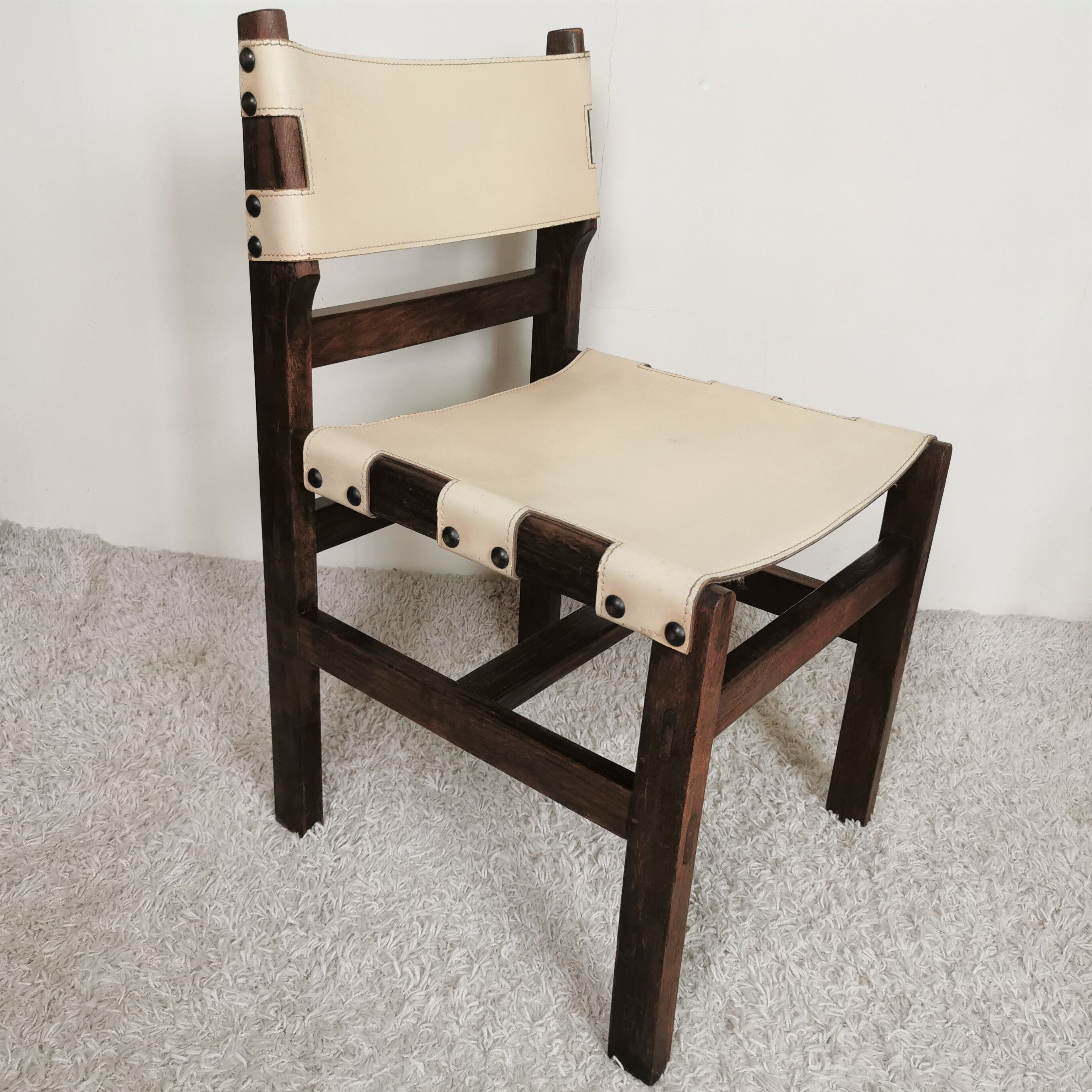 Series of 4 wooden and leather chairs