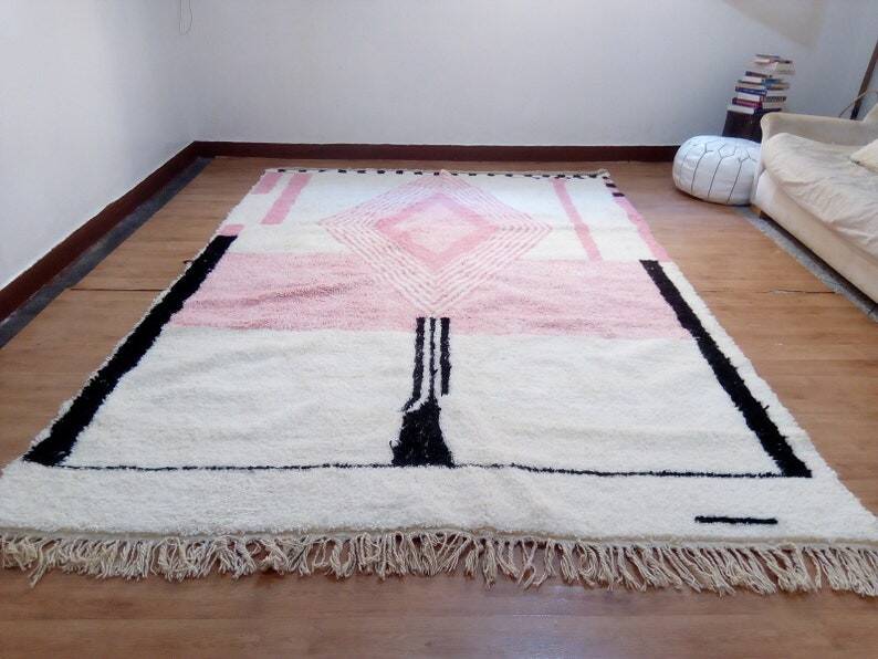 Handwoven Moroccan rug pink - colourful pattern - wool - 305 x 205 cm