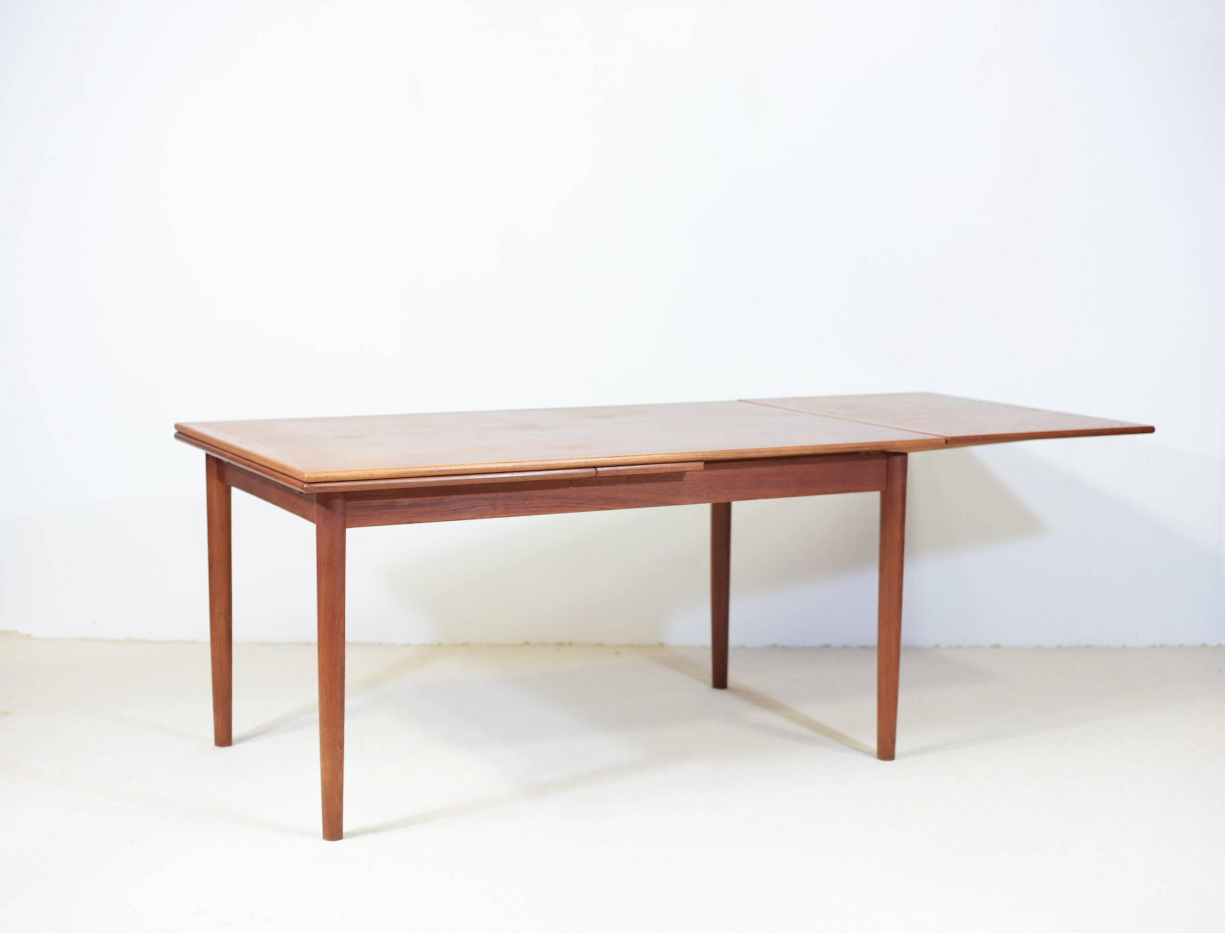 Danish dining table in teak.