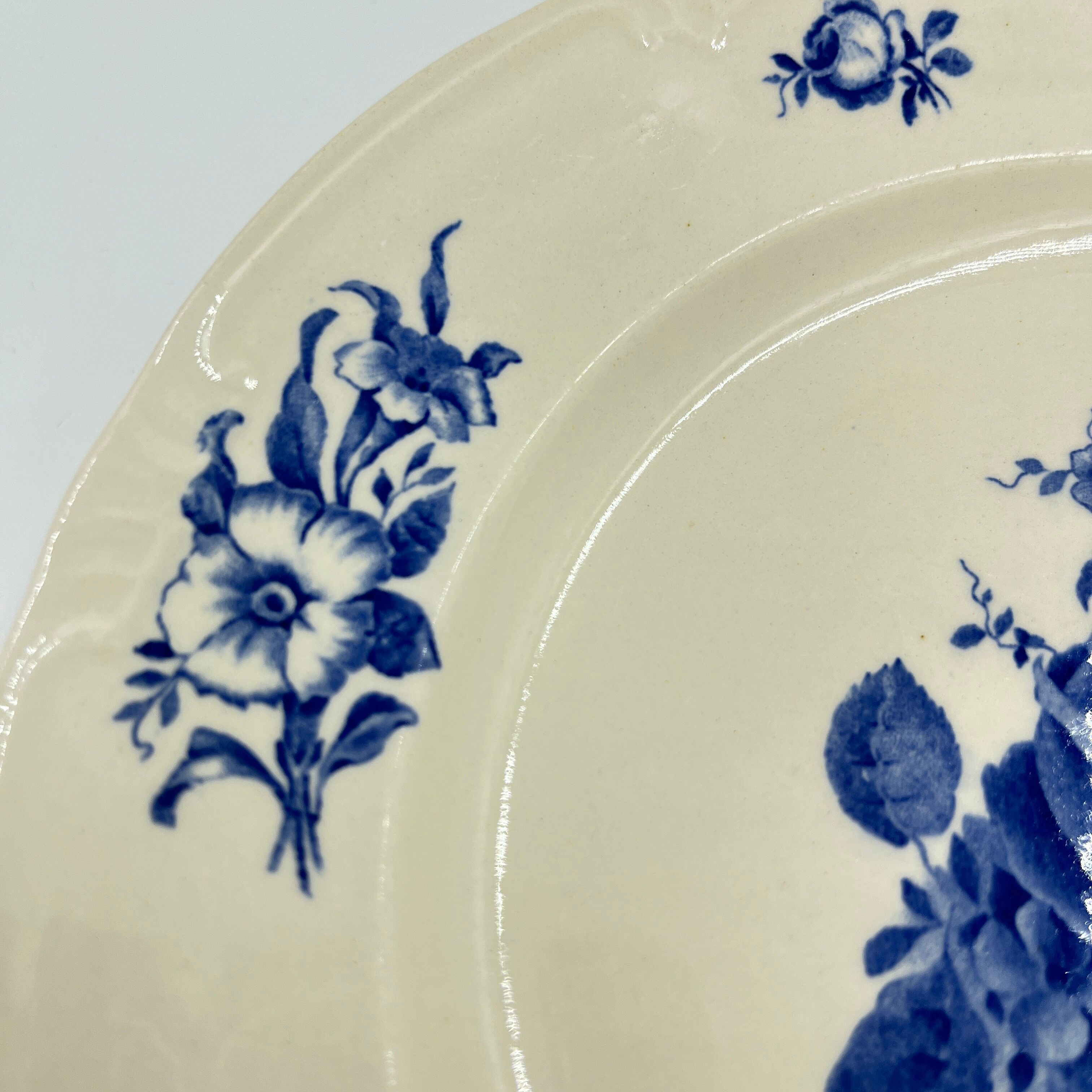 Set of 20 plates Boch Frères décor Rhodia