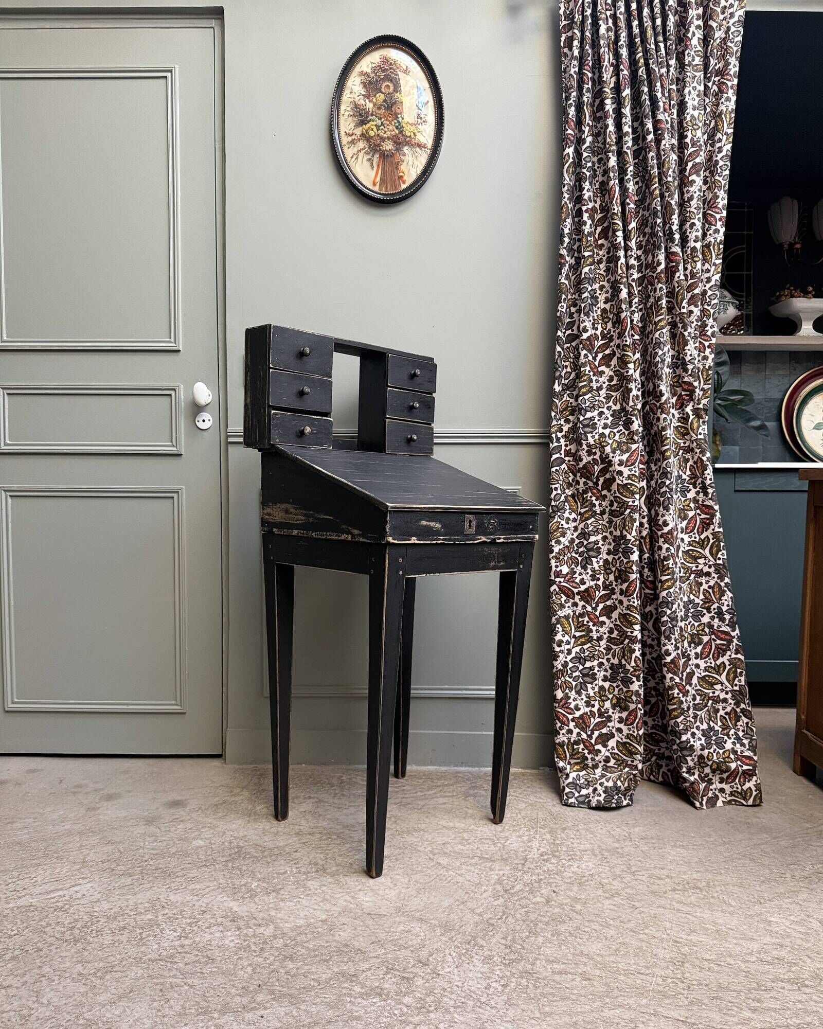 Small black antique graduated desk (renovated)