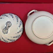 Antique Lunéville earthenware tureen, 28 x 22 x 16 cm
