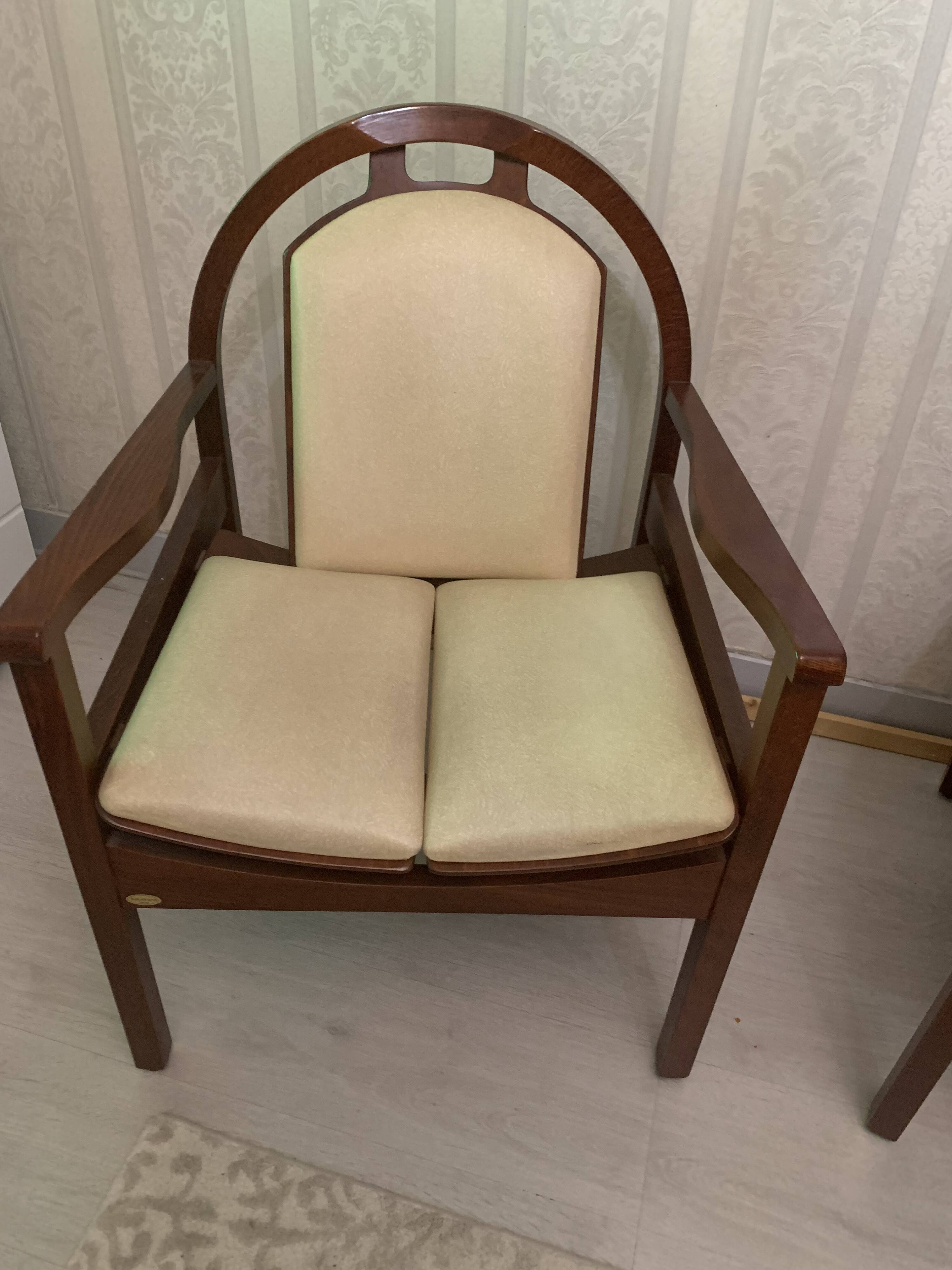Pair of vintage Baumann armchairs – leather & solid wood – very good condition