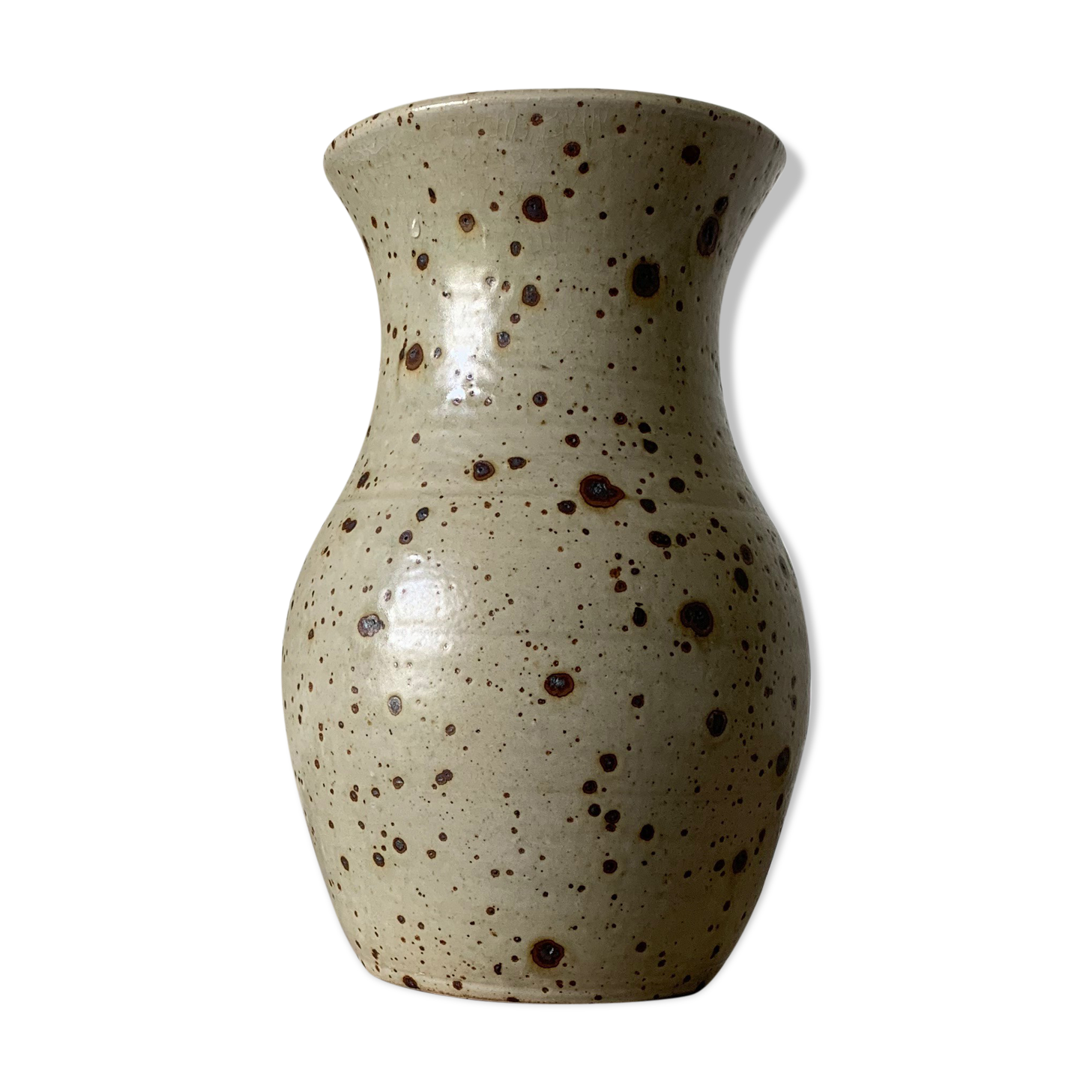 Vase with pattern