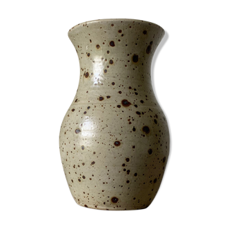 Vase with pattern