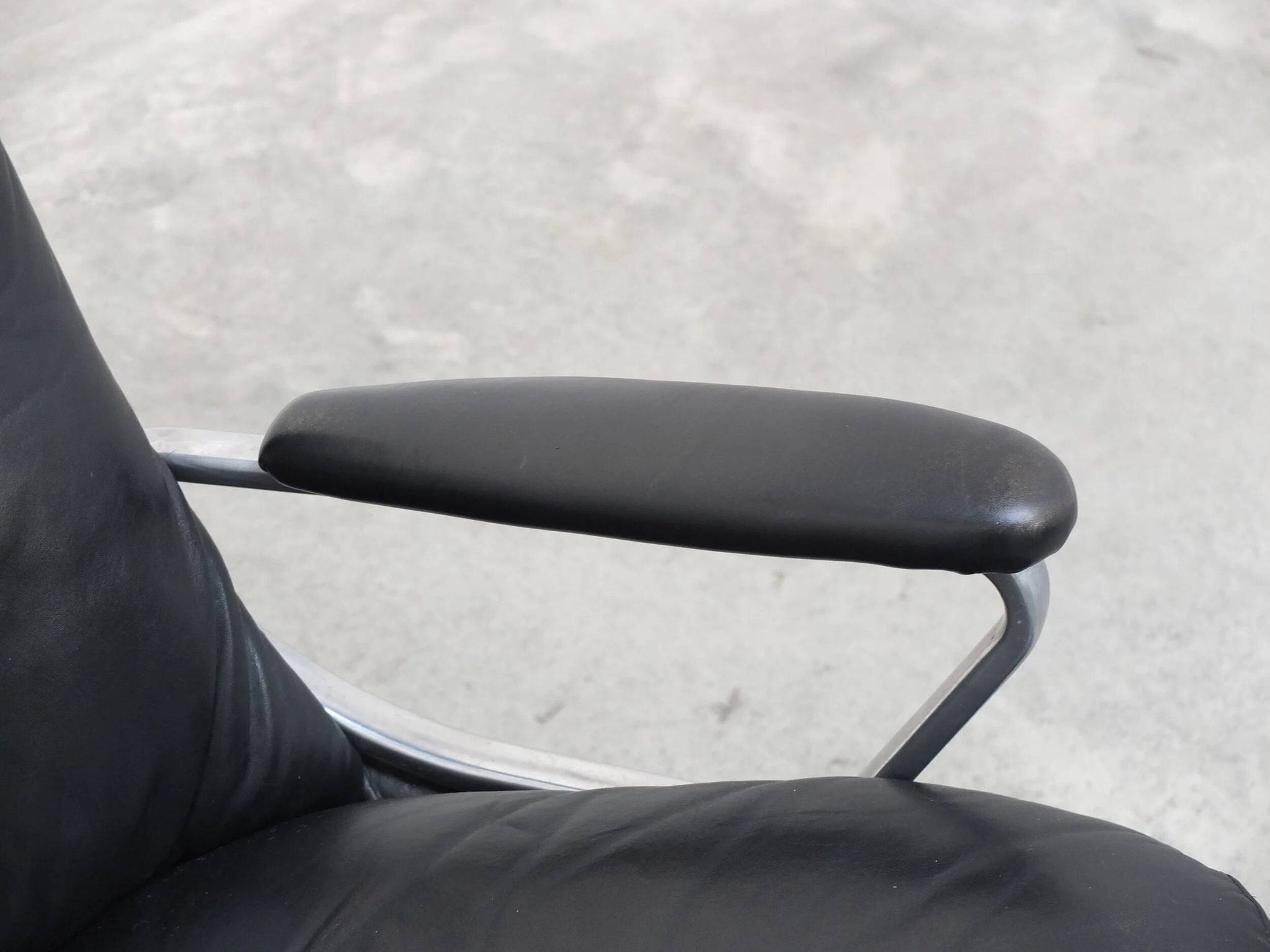 'Gentilina' swivel lounge chair by André Vandenbeuck for Strässle, 1960s