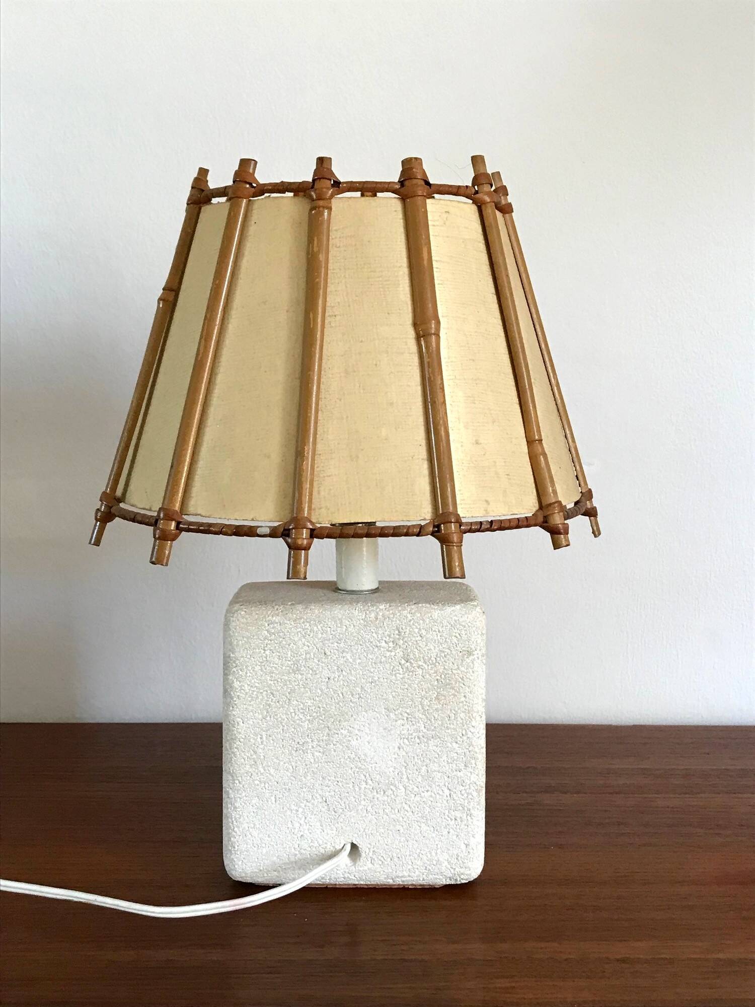 Vintage stone lamp from the Gard from the 70s