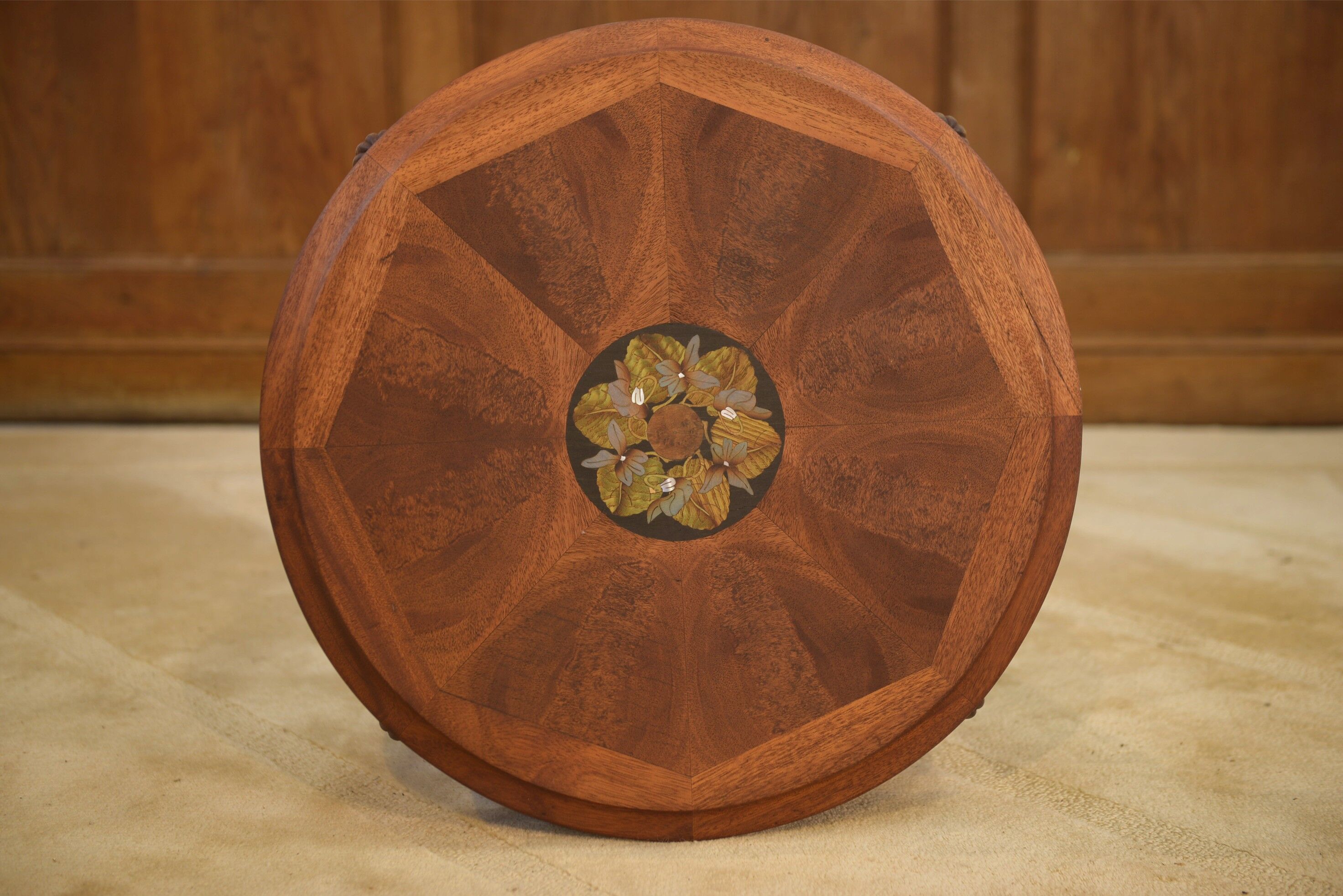 Mahogany gueridon with marquetry attributed to Maurice Dufrêne, 1930s.