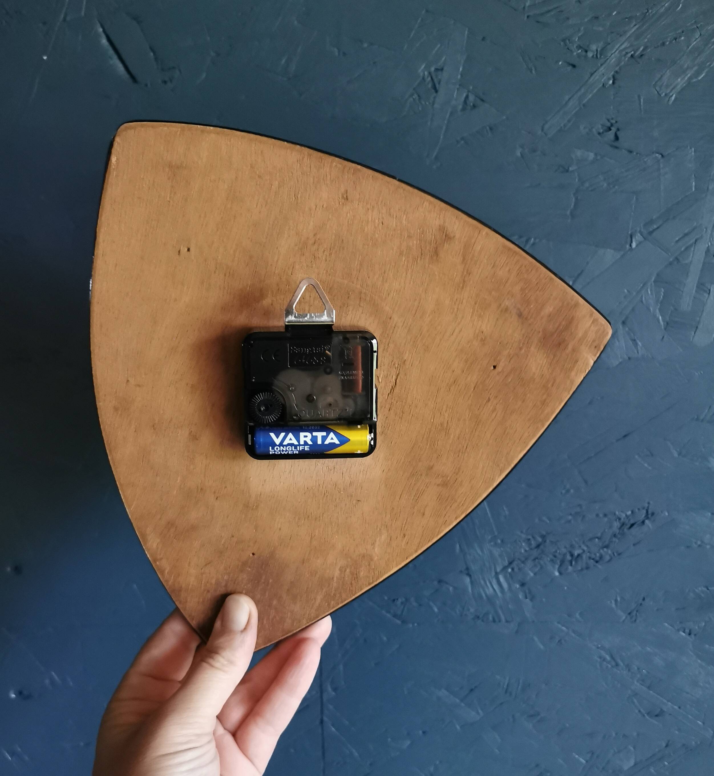 Vintage formica clock silent asymmetrical wall pendulum "Anthracite gold round"