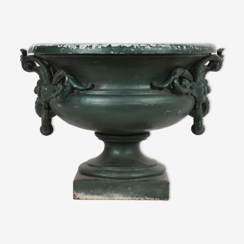 Medici planter in cast iron