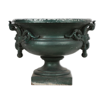 Medici planter in cast iron