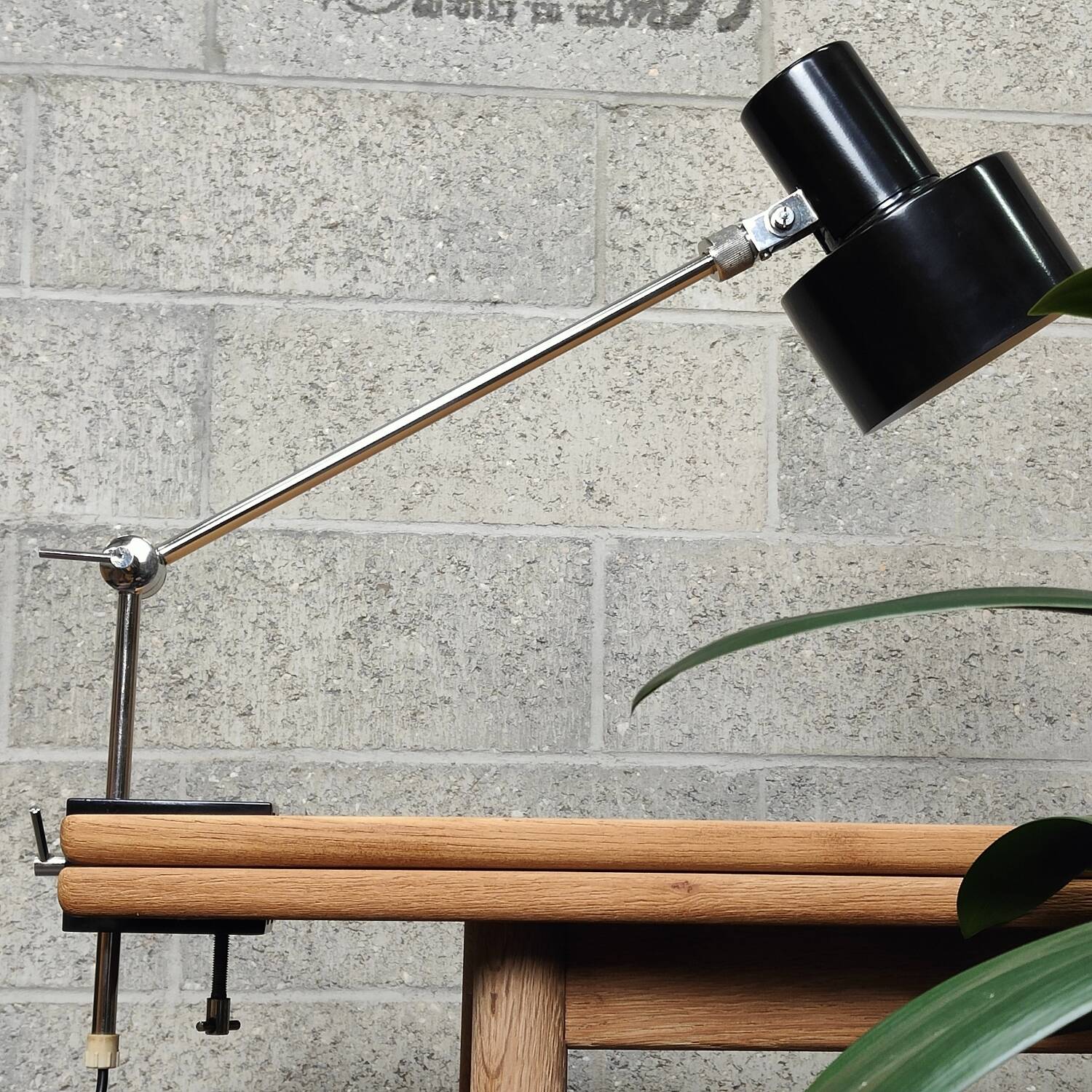 Vise lamp restored by Jan Suchan for Elektrosvit Czech Republic