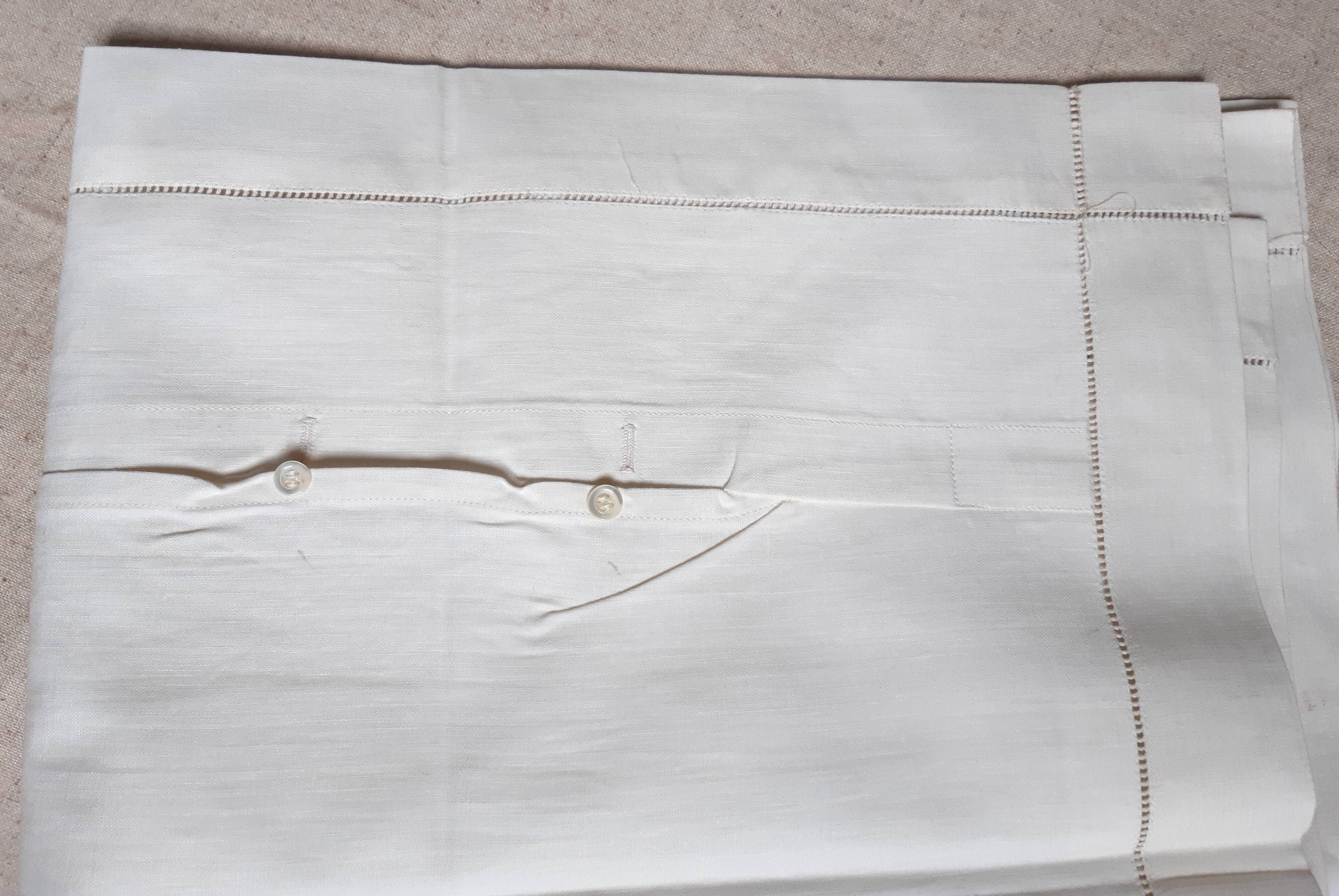 sheet and hisca, opened and embroidered in cotton for one person