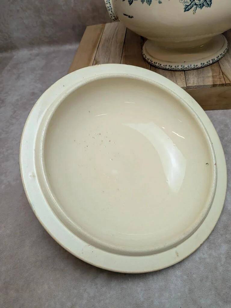 Soupière ancienne Saint-amand & Hamage – modèle Guadeloupe – Terre de fer