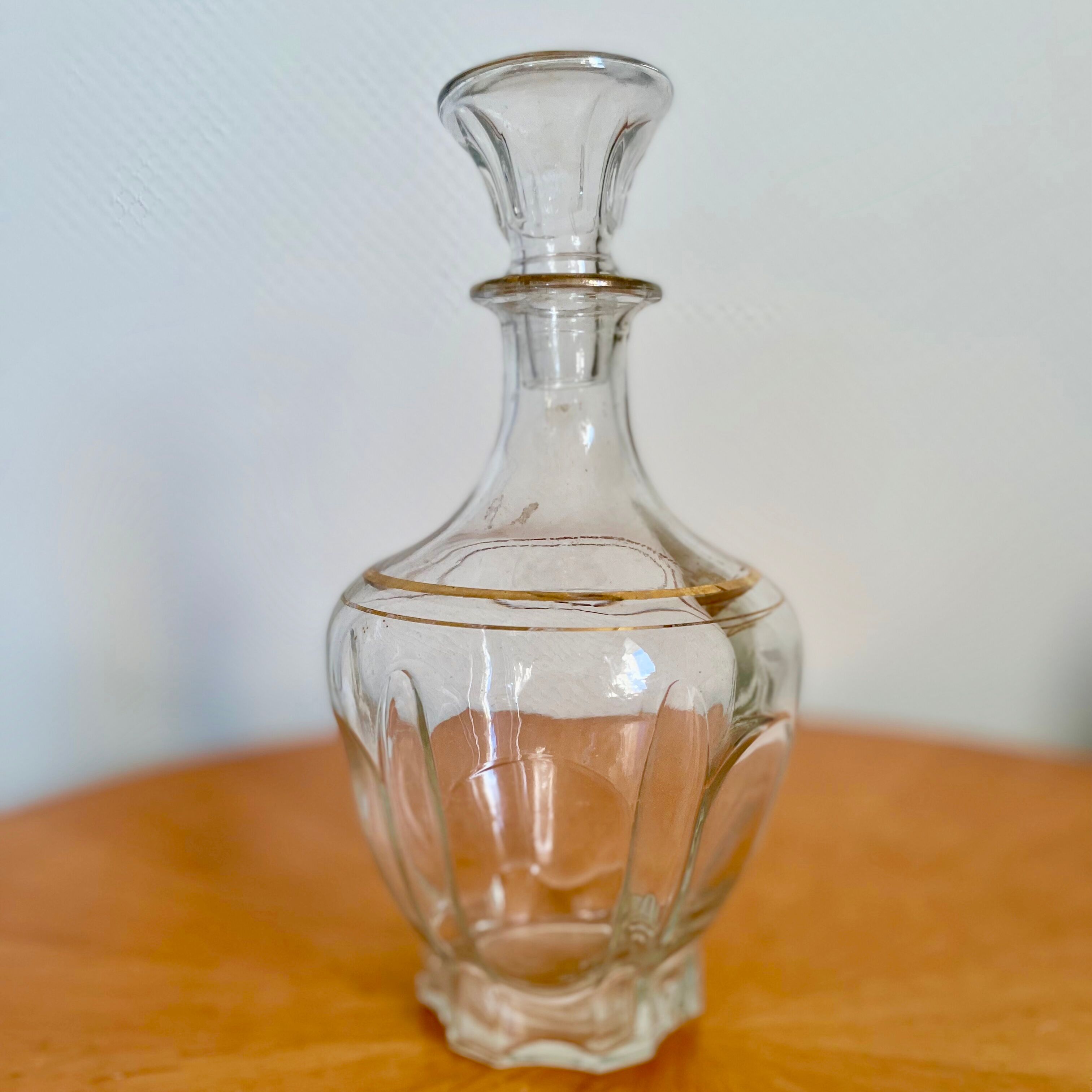 Glass crystal decanter