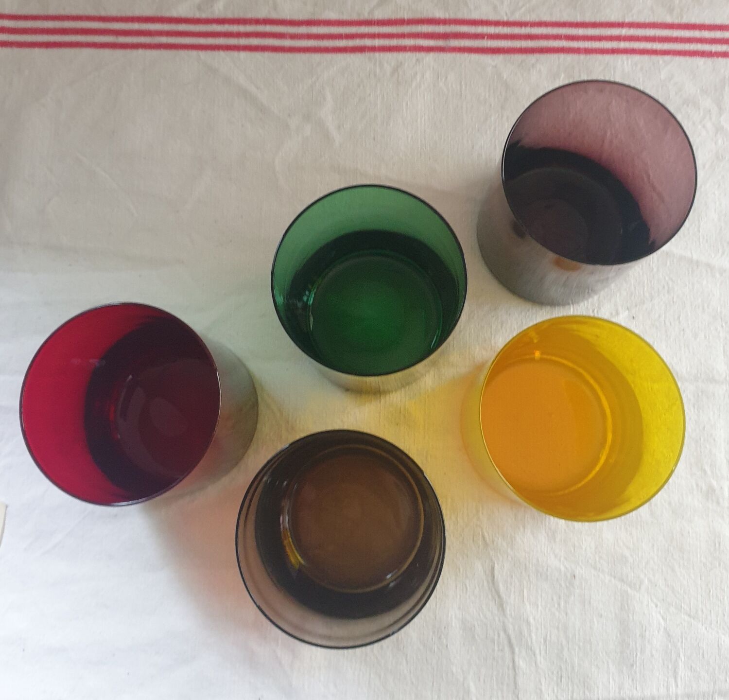 Set of 5 colored mouth-blown glasses 70's