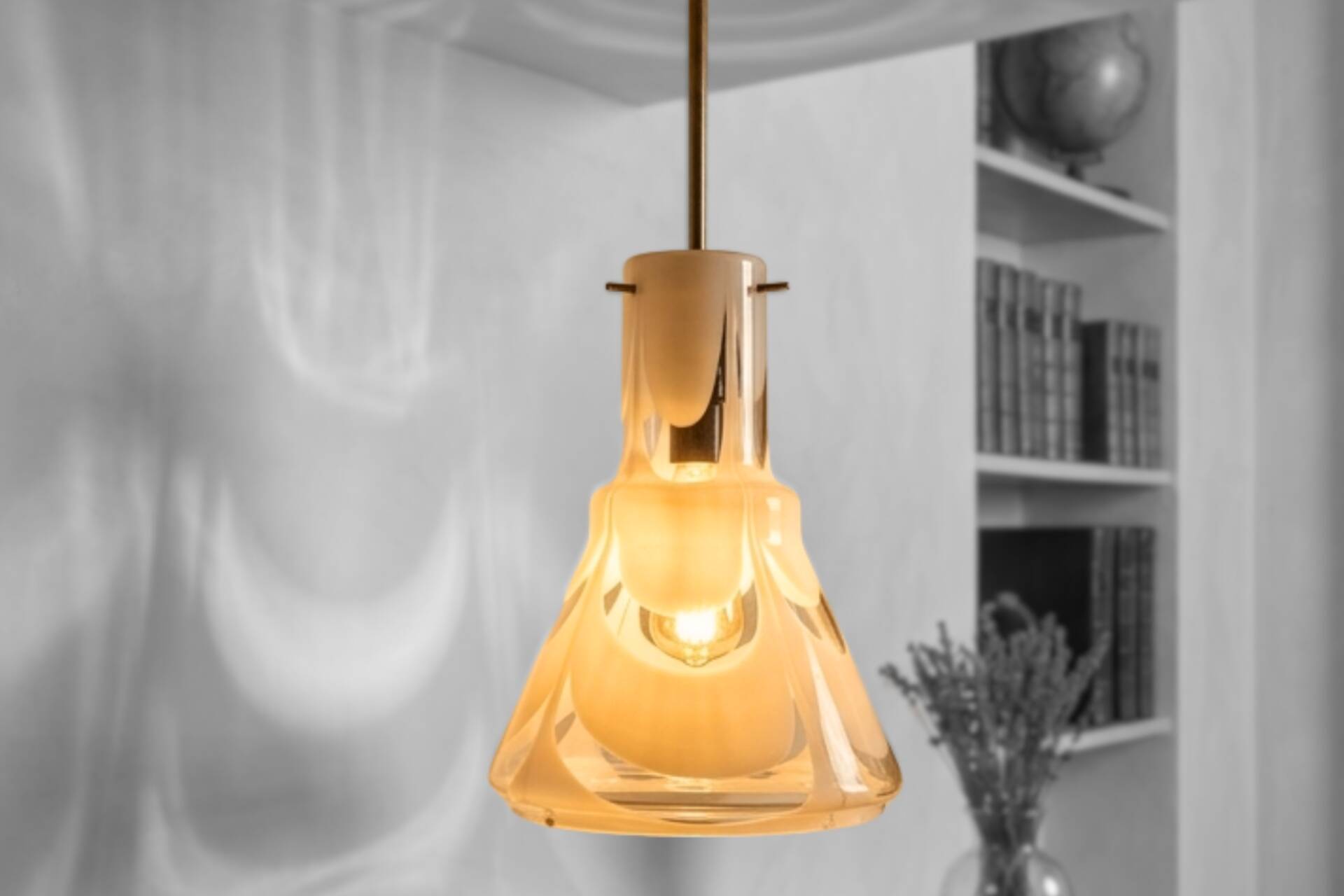 Splendido Lampadario Vintage Anni '70 in Vetro Soffiato