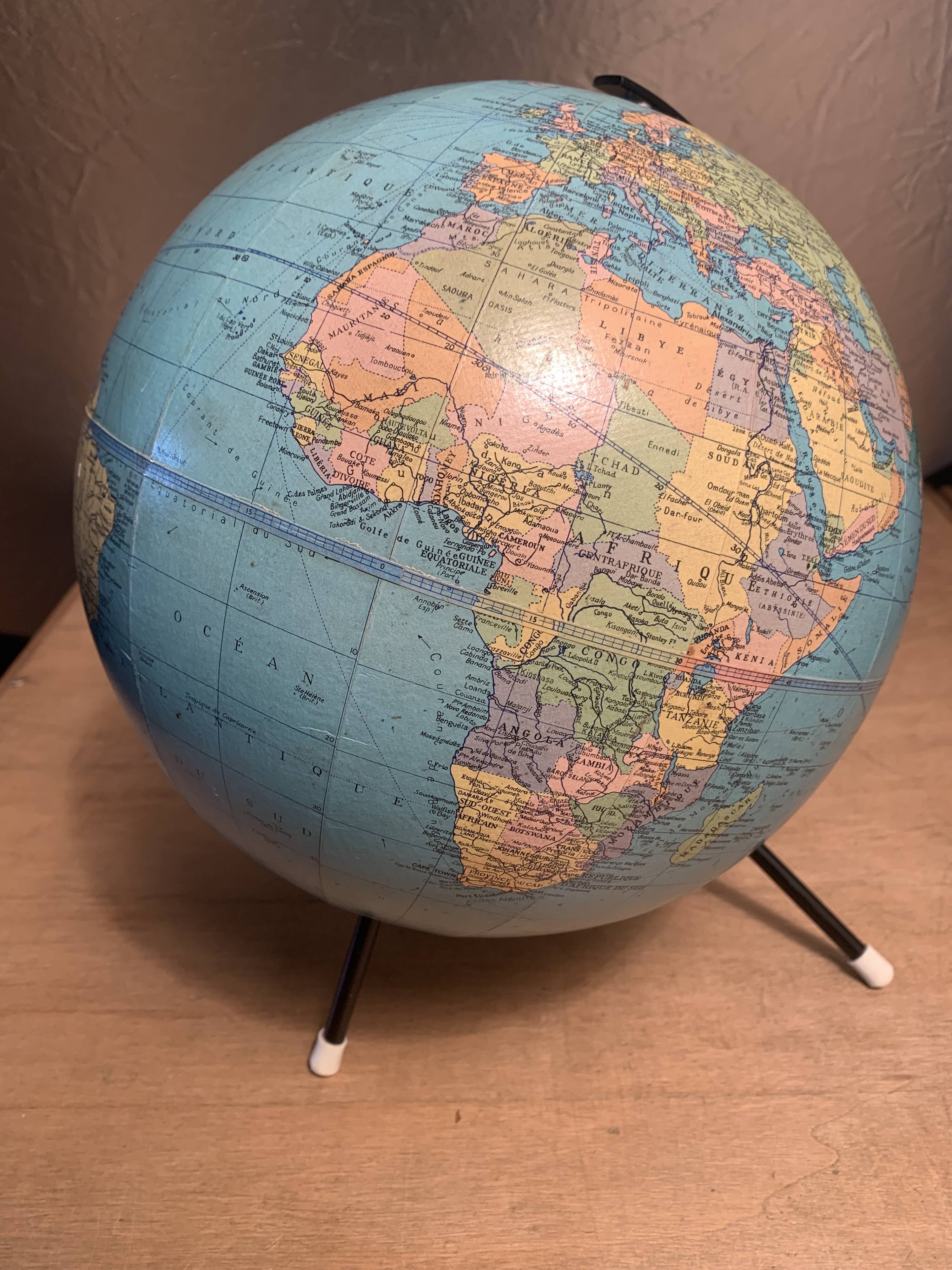 World Map, Globe Taride maps of 1969