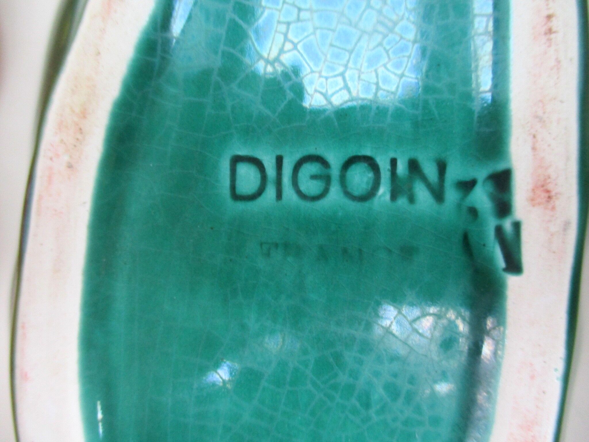 Three Digoin leaf ravines