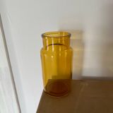 Petit vase en verre transparent