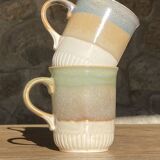 Deux mugs staffordshire