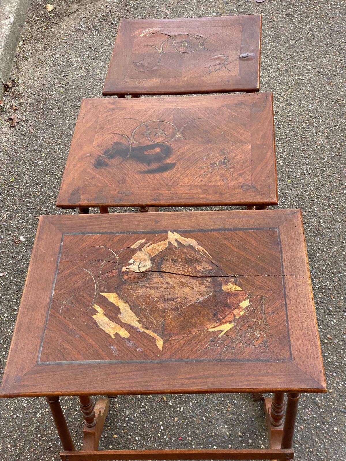 3 nesting tables in Art Nouveau style, made of solid wood and marquetry from the 19th century.