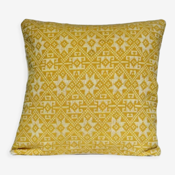 Yellow Dokmai cushion 40x40cm