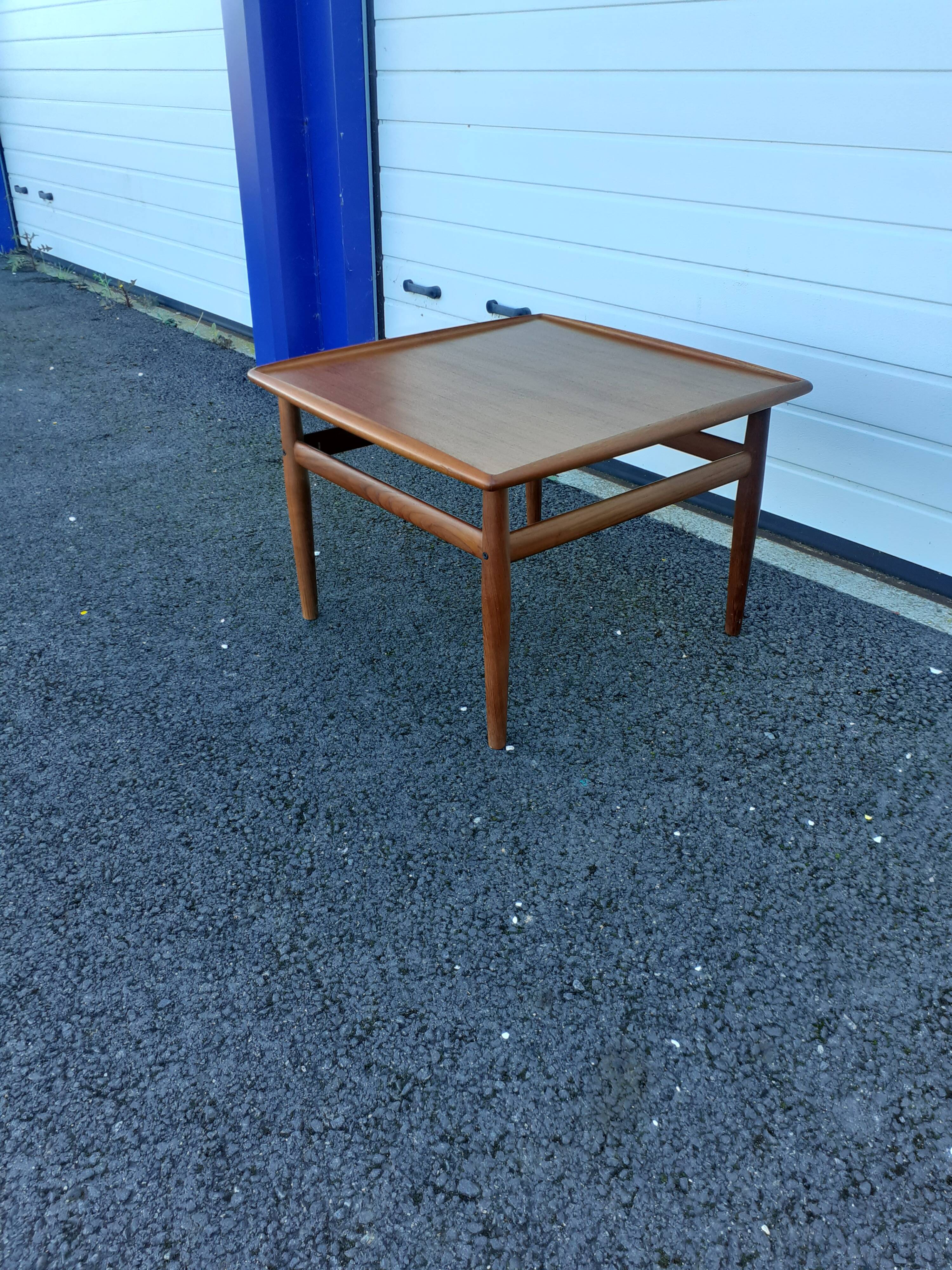 Square coffee table Grete Jalk Scandinavian