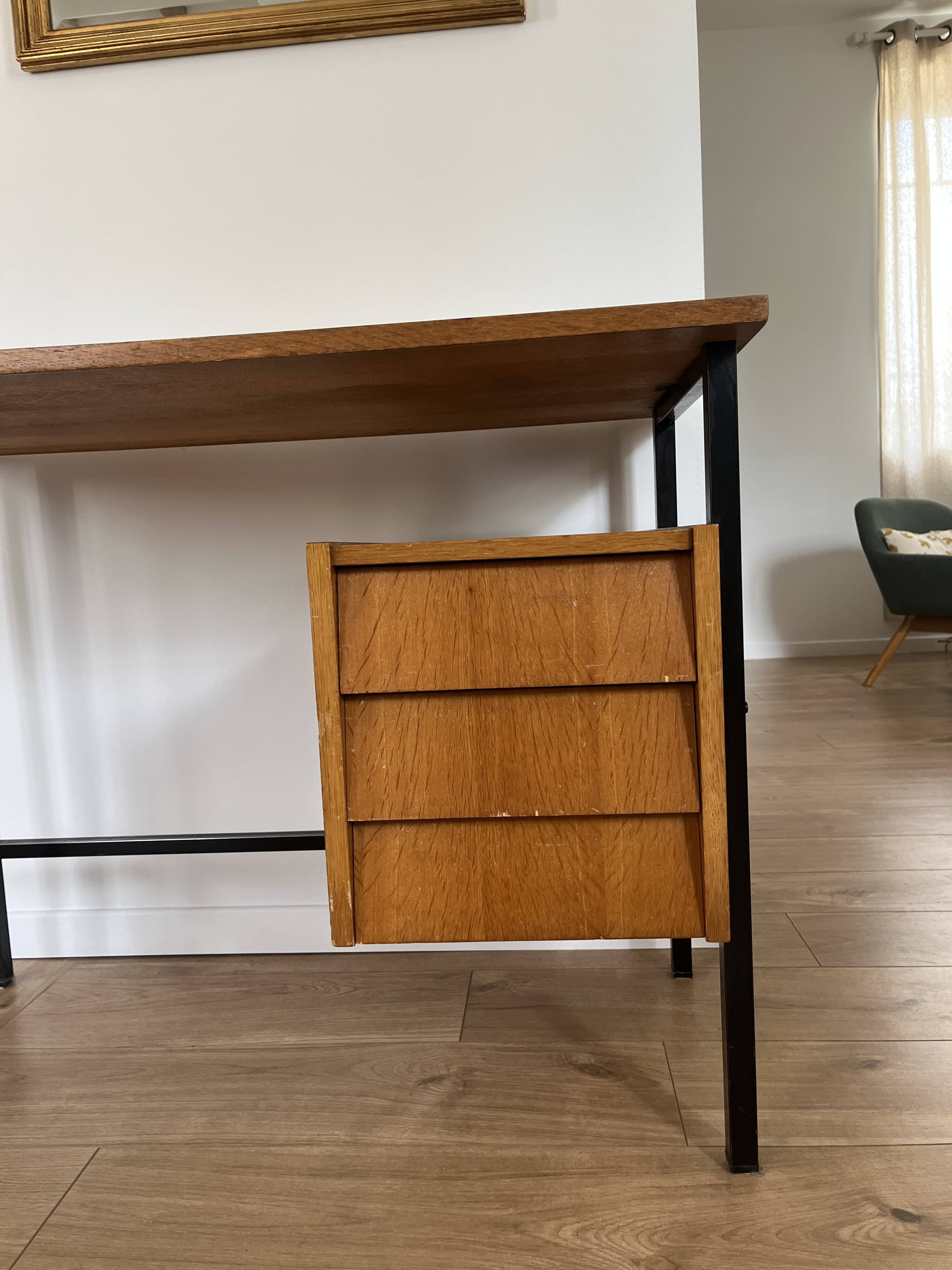 Modernist office from the 50s