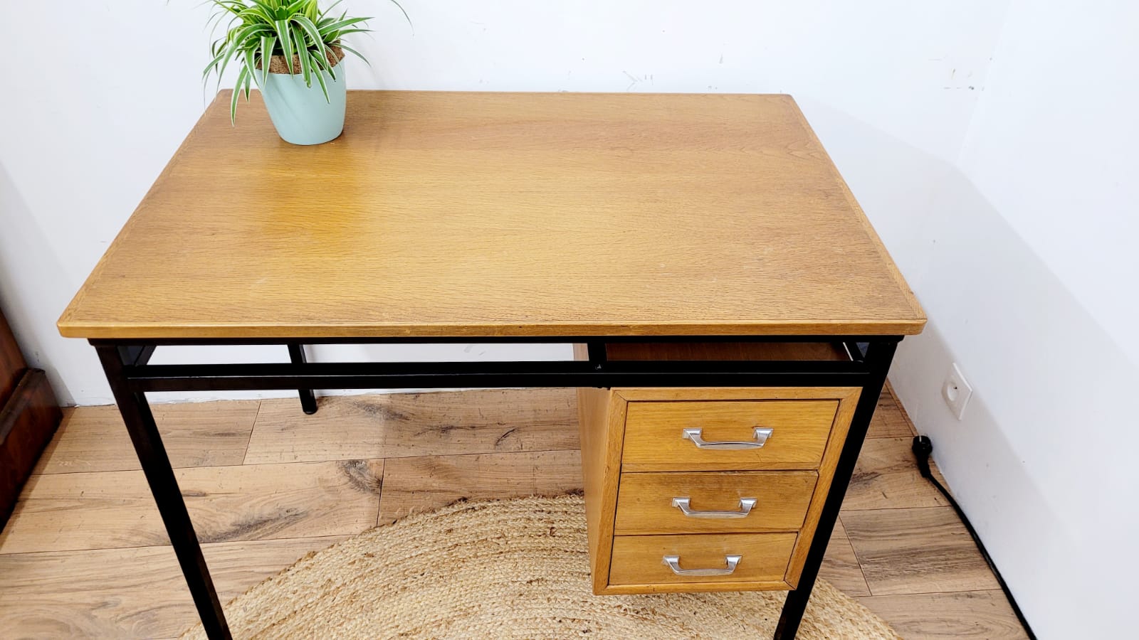 Bureau en bois et métal