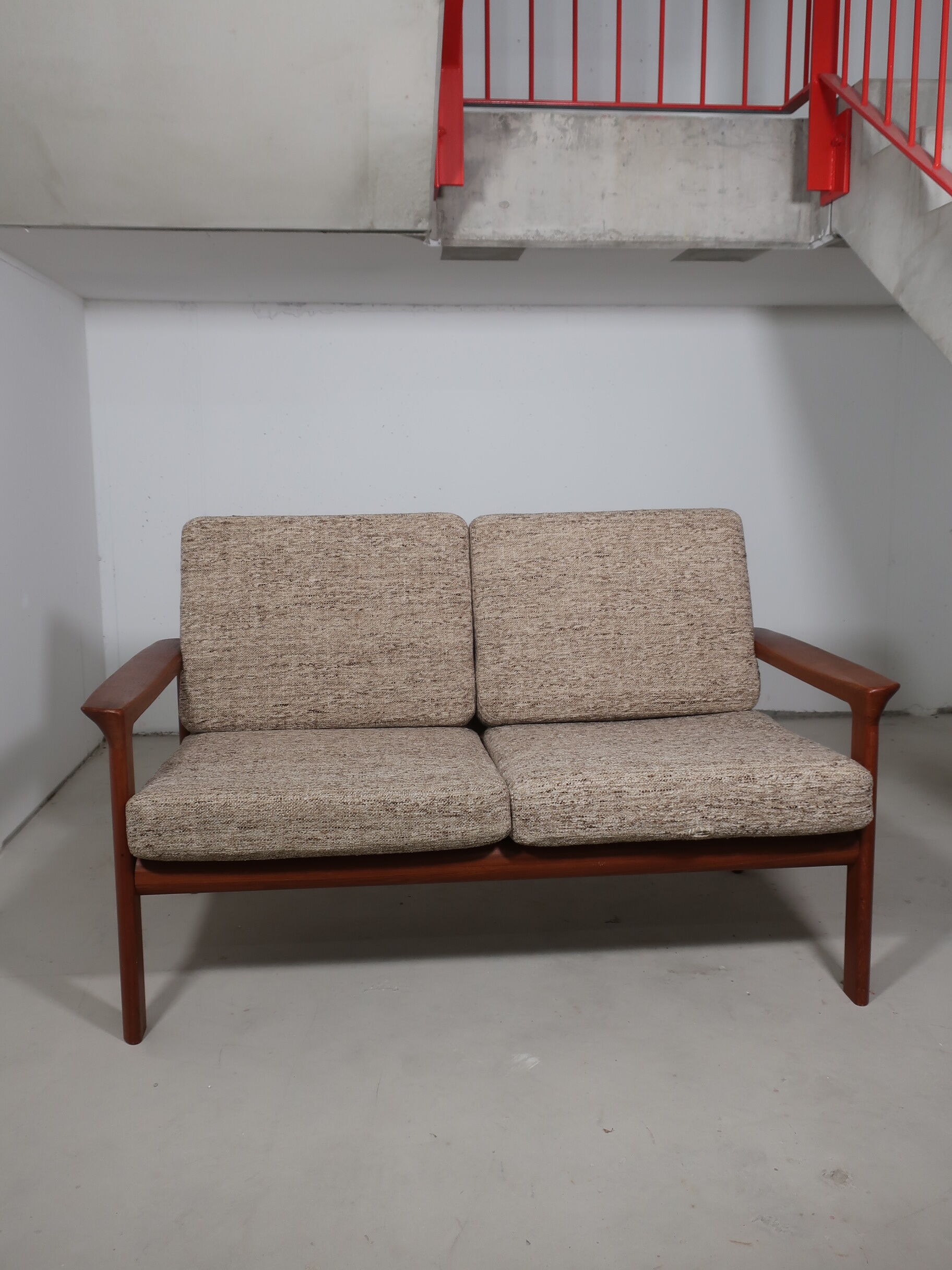 Two-seater sofa in massive teak 60s edition Dyrlund