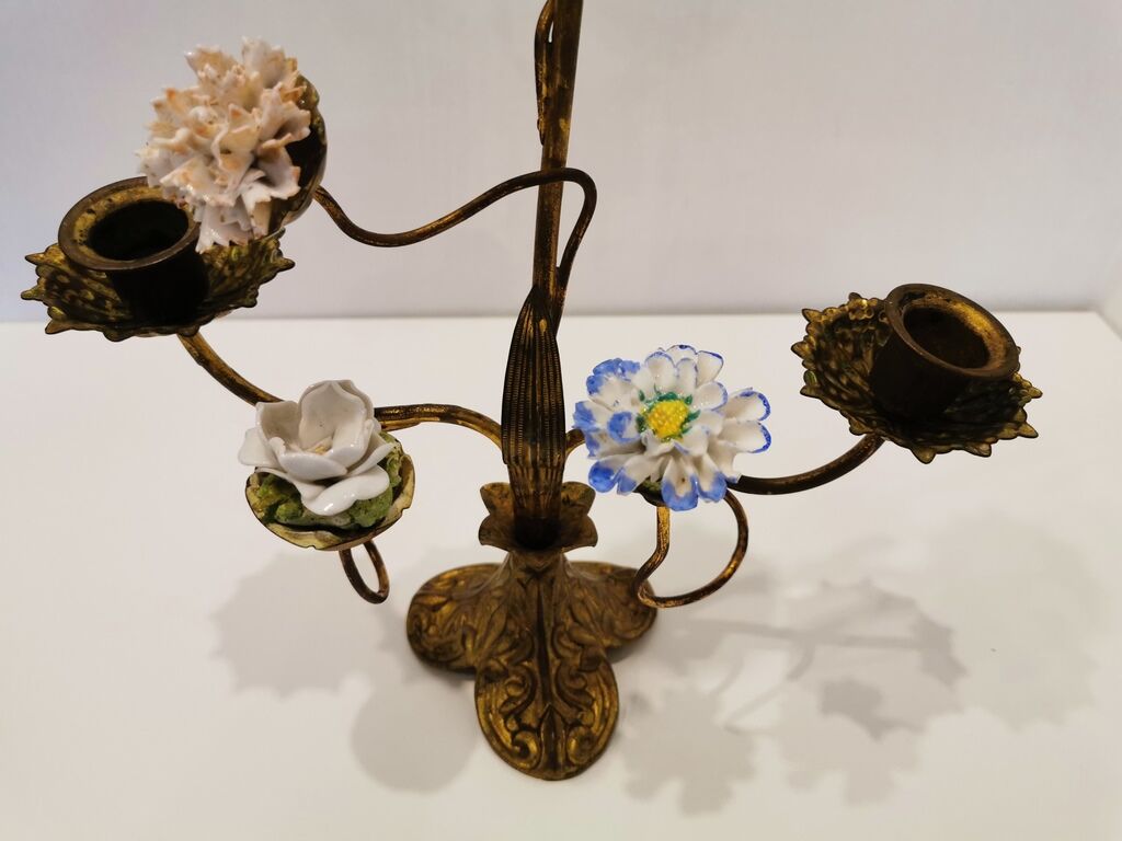 Paire de candelabres d'église fleurs céramique