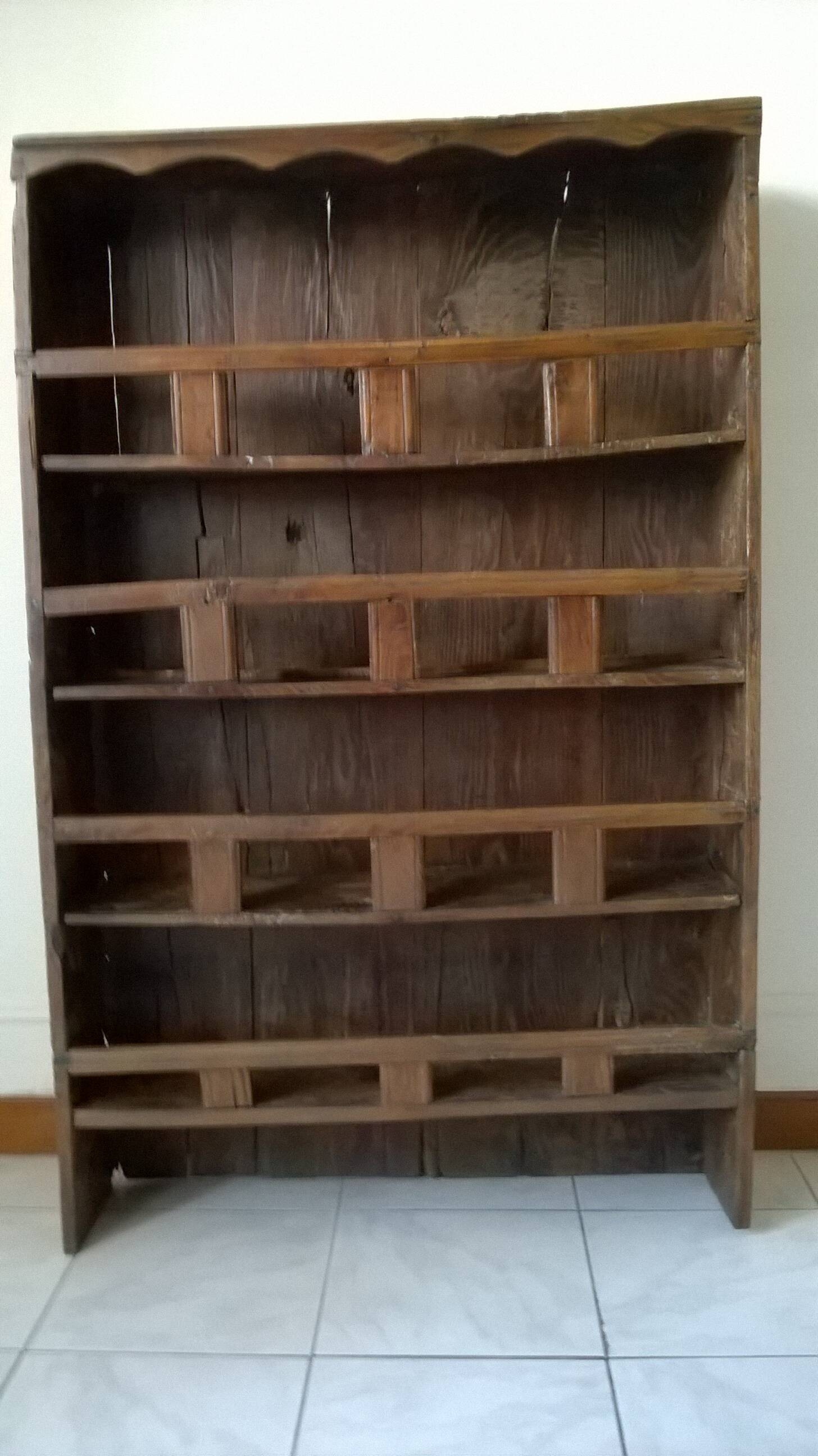 Old oak dresser or shelf to place on the ground