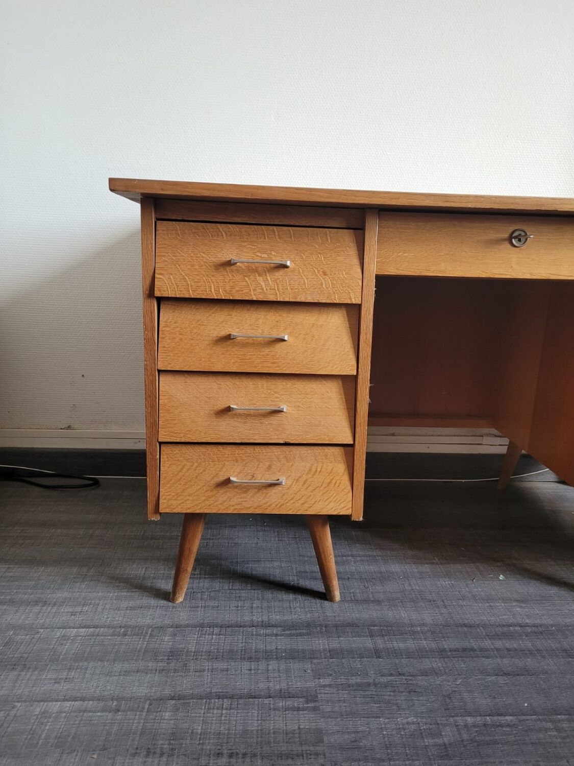 Vintage desk feet compass
