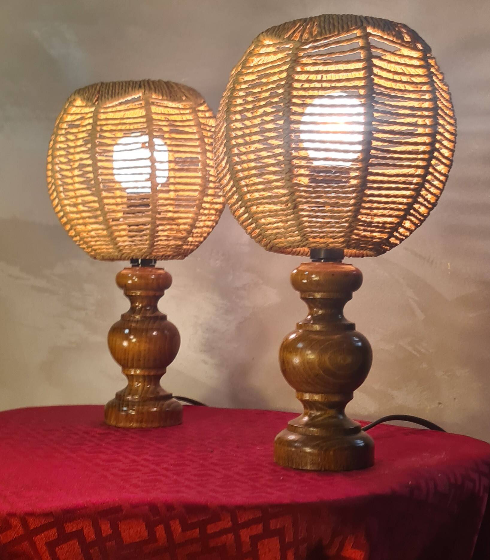 pair of Scandinavian style bedside lamps, vintage design, rope lampshade 3
