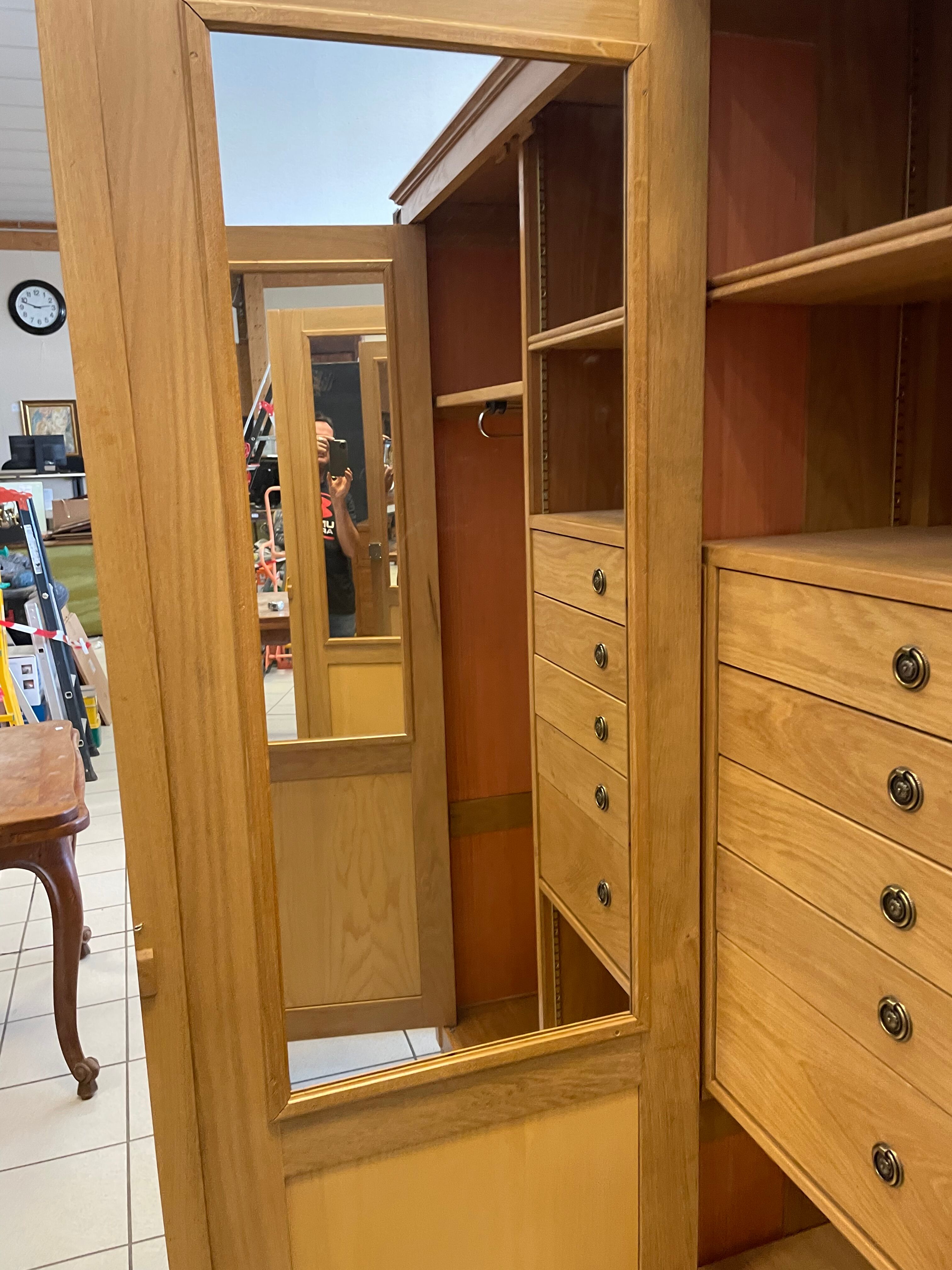Wardrobe in solid oak