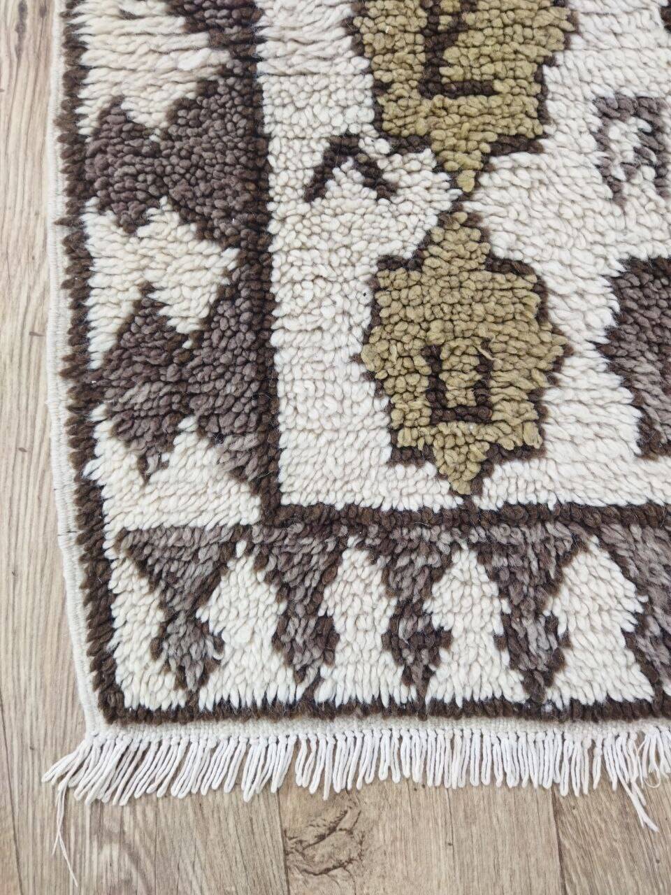 Handcrafted Moroccan Berber Rug 134 X 90 CM