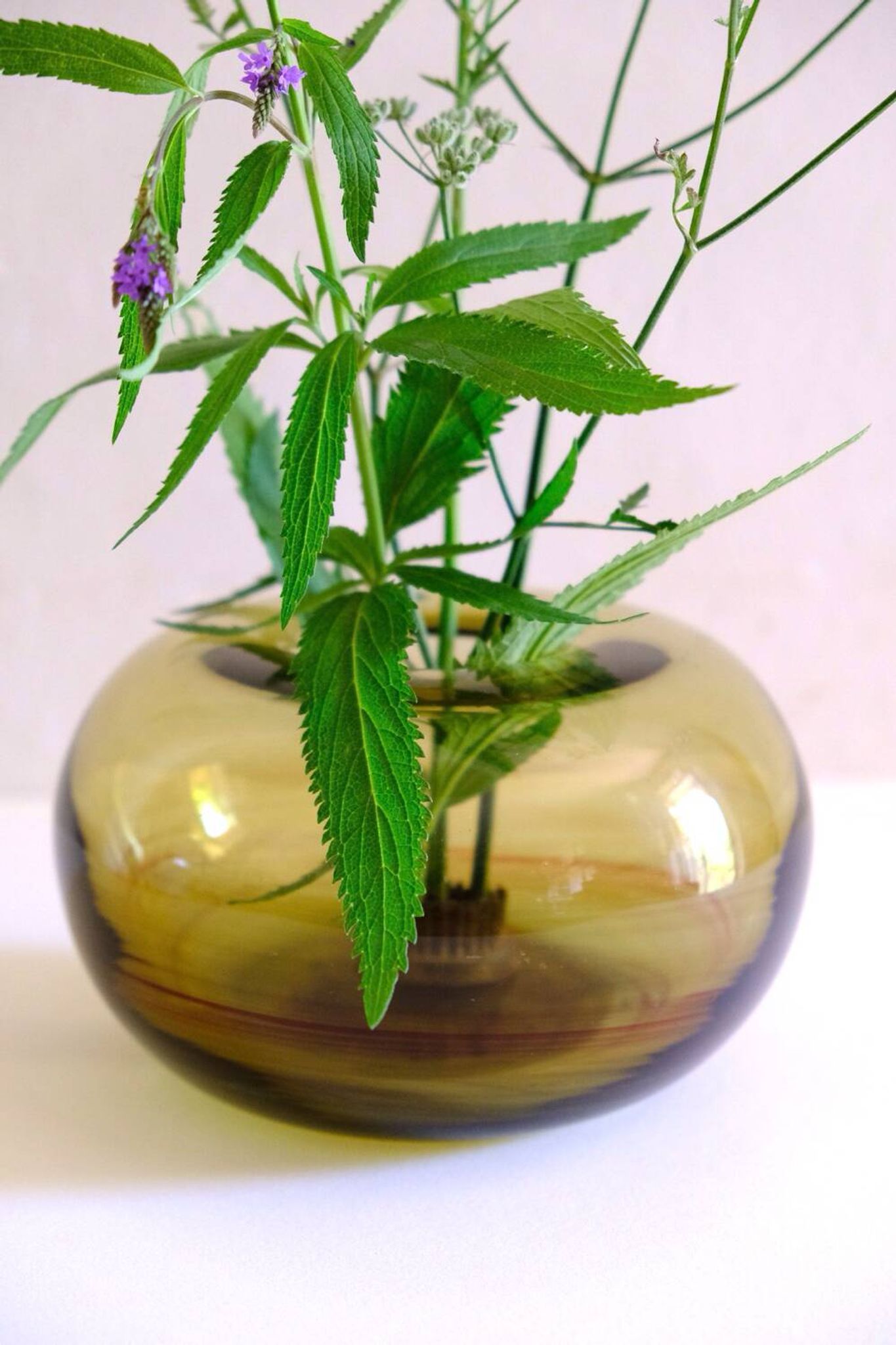Blown glass ball vase by Claude Morin, Dieulefit France 1979