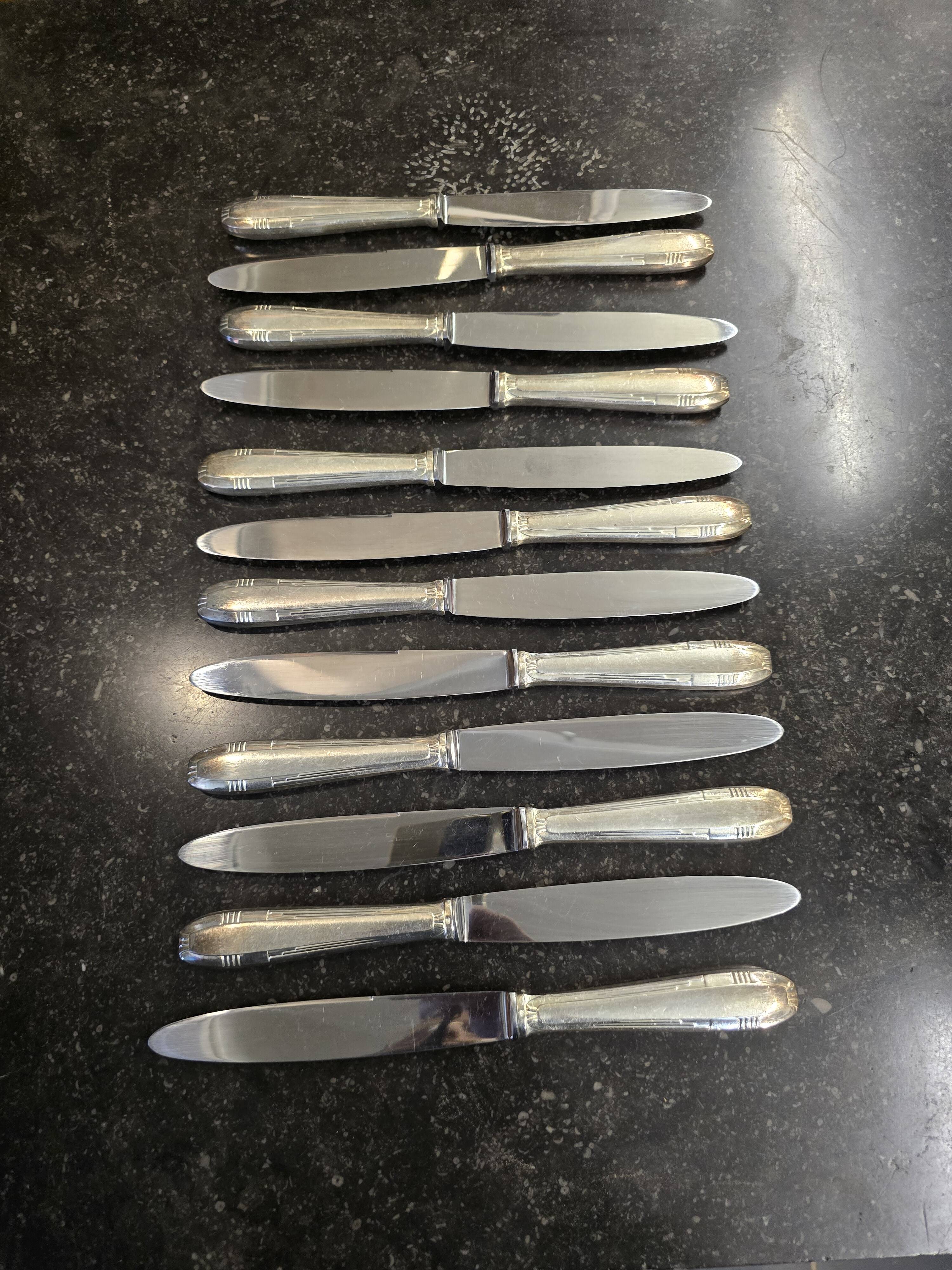 12 Art Deco knives in silver metal mid-20th century with its box