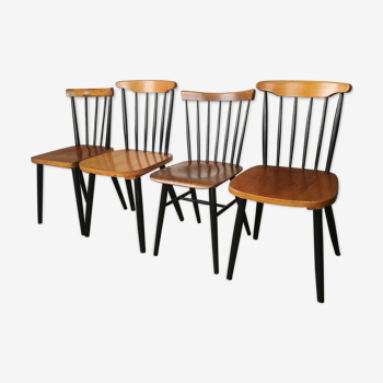 Set de 4 chaises scandinaves dépareillées