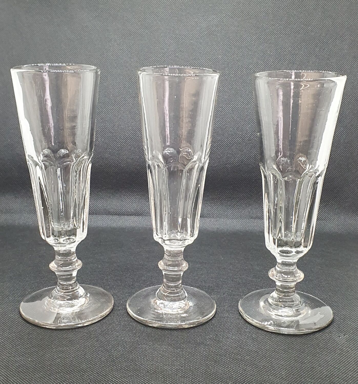 3 crystal champagne flutes