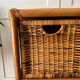 Commode rotin casiers