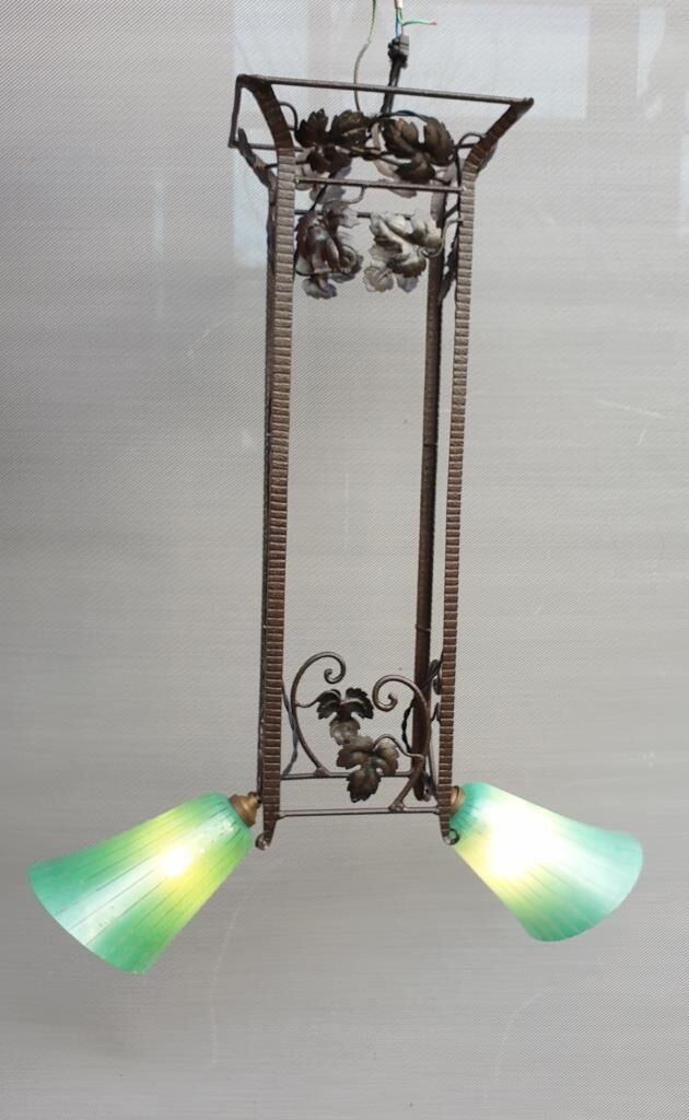 Art Deco chandelier 1930 in leafy wrought iron with 2 green tulip lights