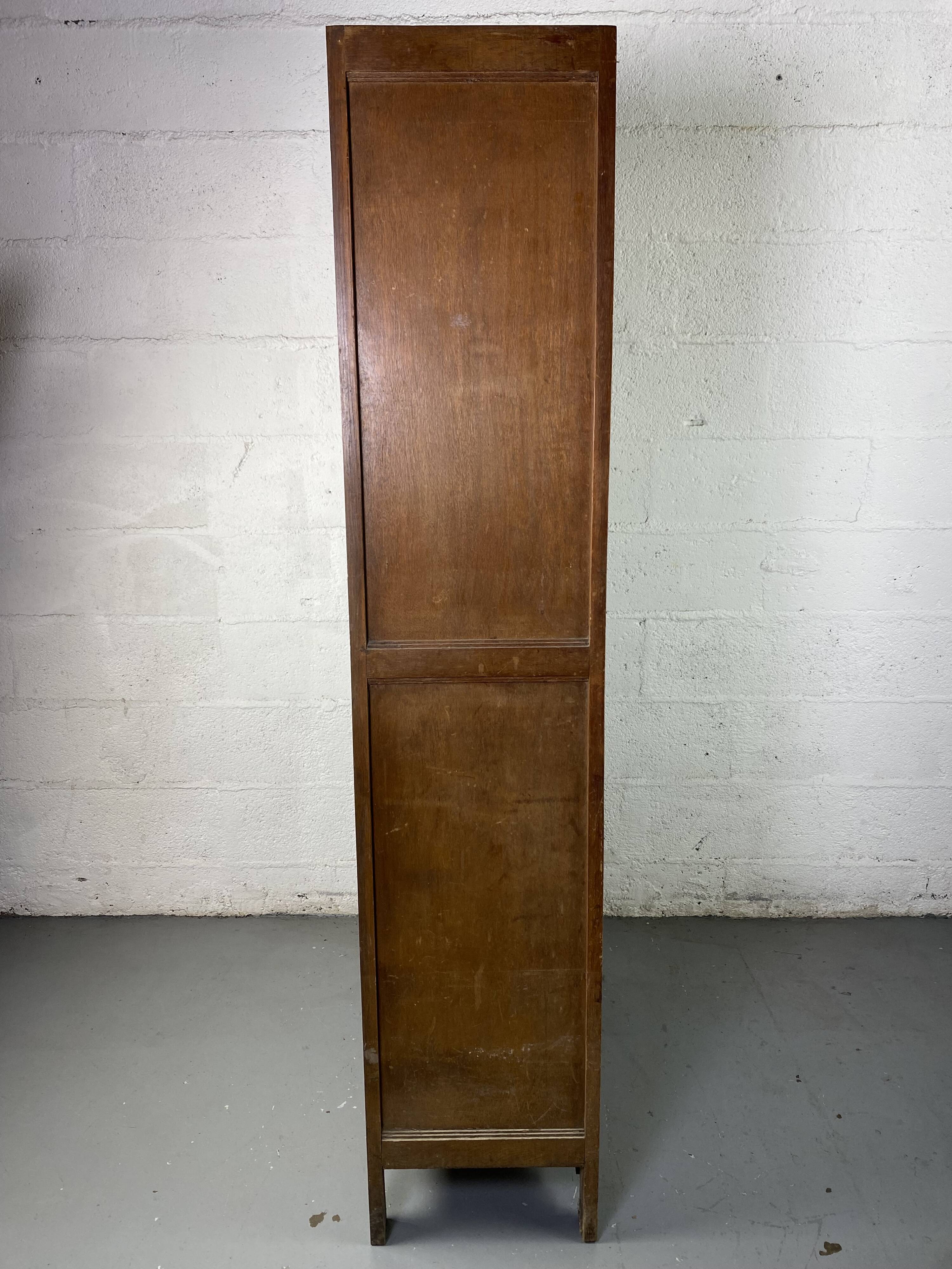 Art-Deco glass cabinet