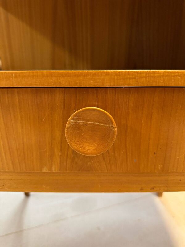 Table de chevet en orme, Swedish Modern, Suède, 1940