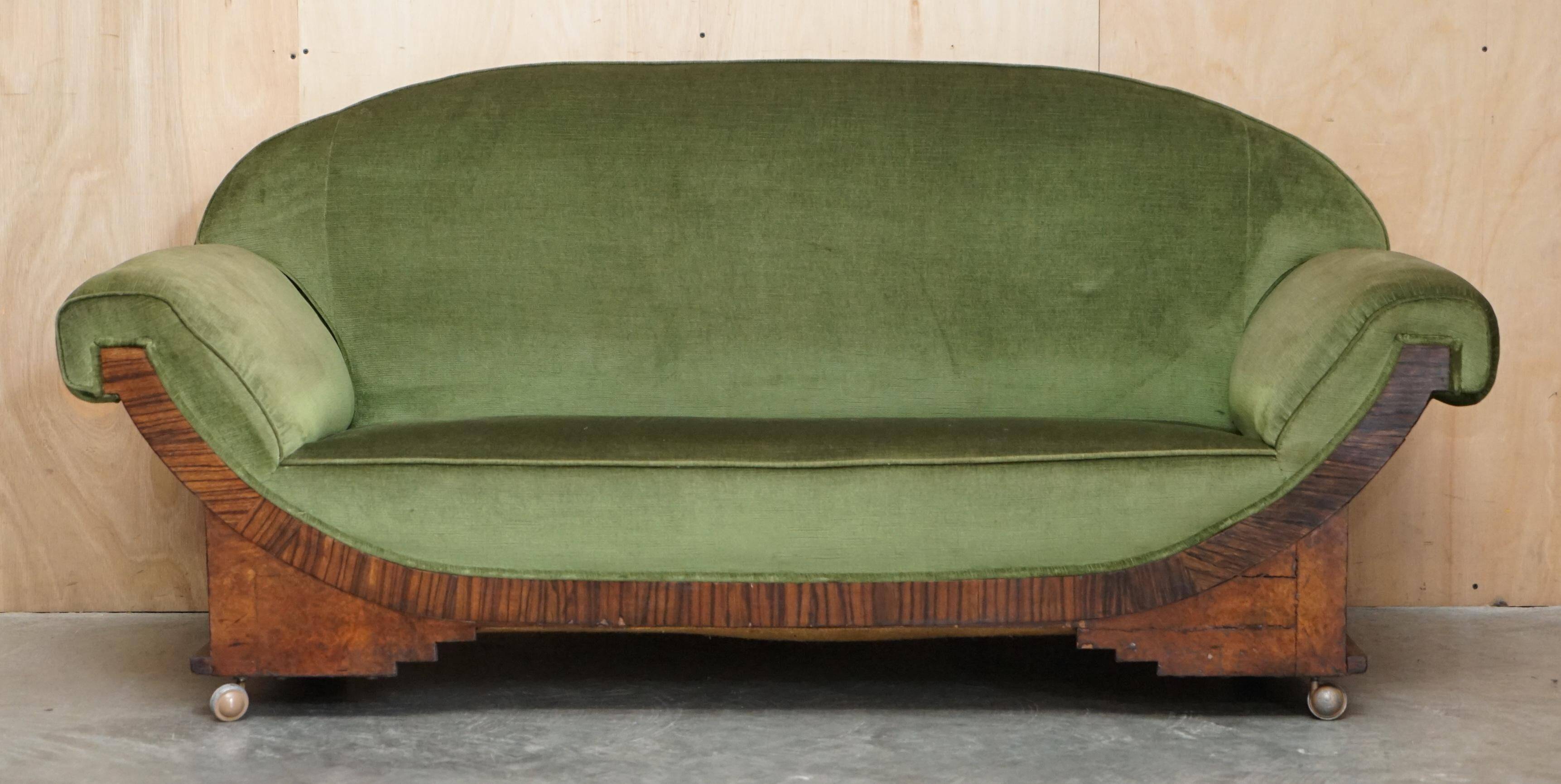 Art Deco Canapé Circa 1920 in Walnut, Cherry and Velvet