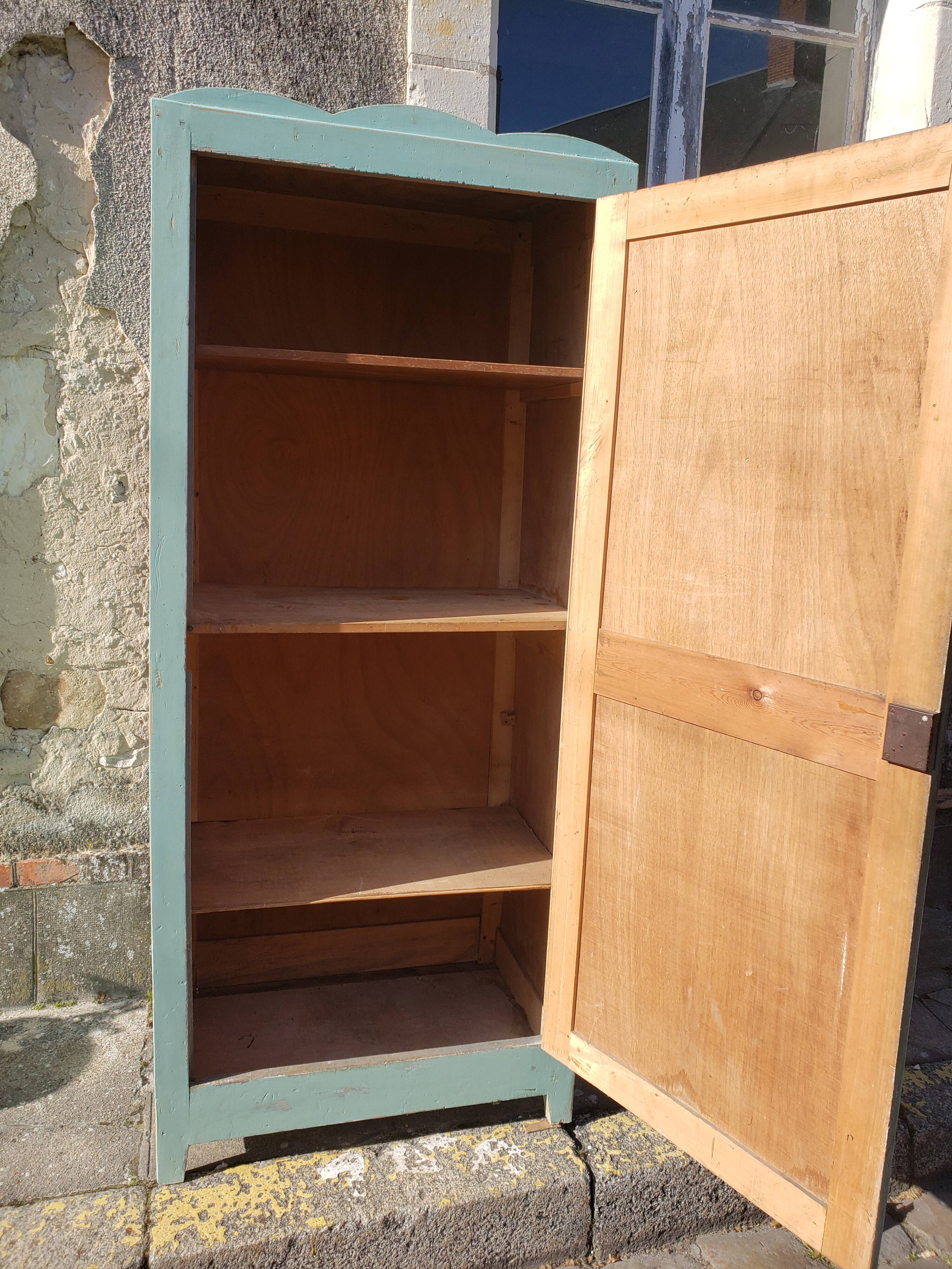 Parisian wardrobe patina ancient mint