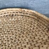 Plateau, wicker basket